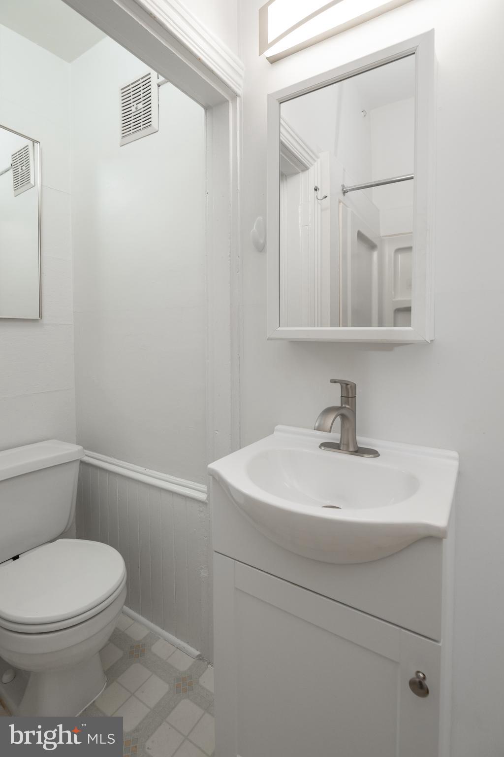 932 North 5th Street, Unit 2F Philadelphia, PA 19123 - Photo 14 of 14 Bath
