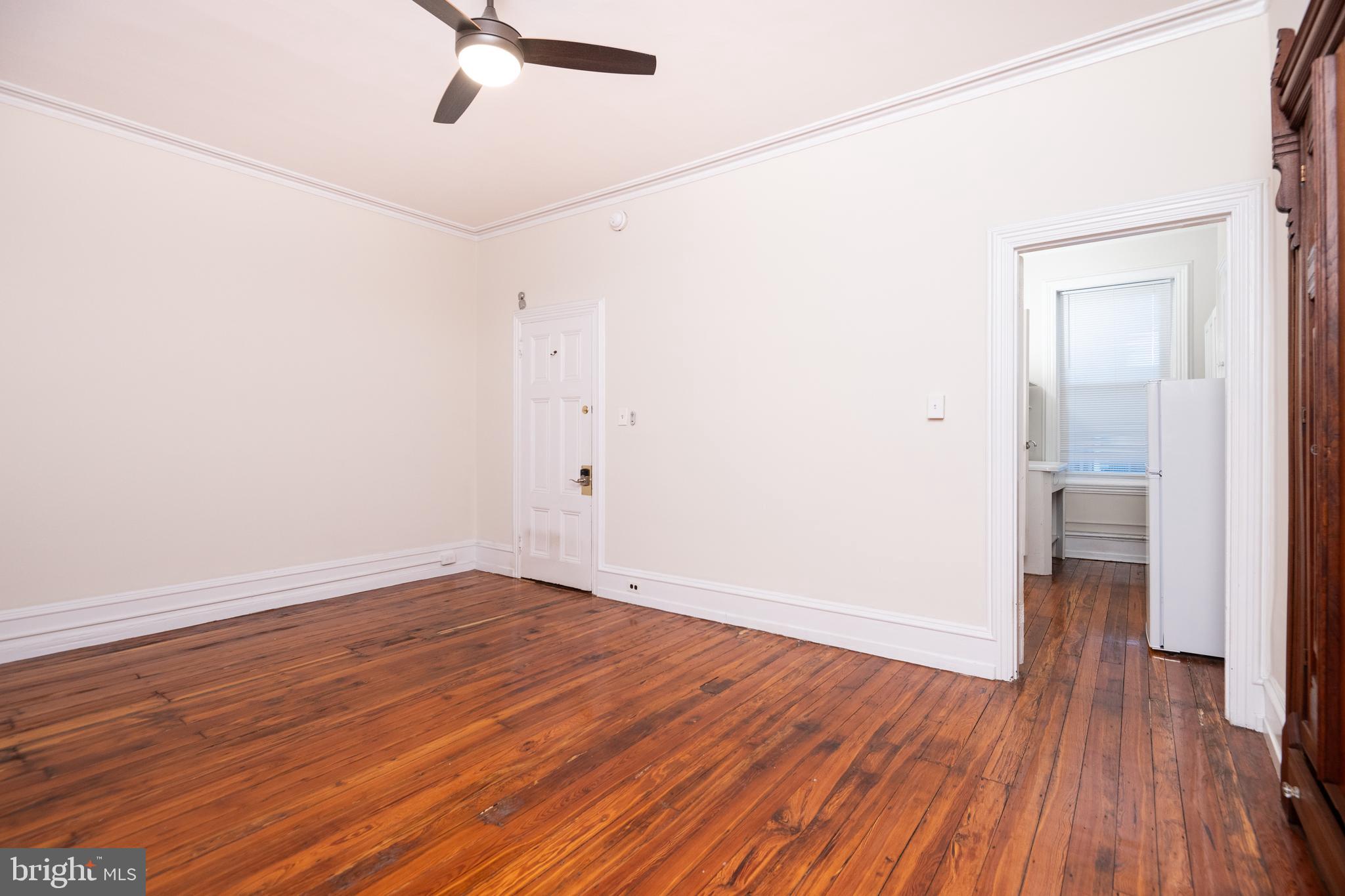 932 North 5th Street, Unit 2F Philadelphia, PA 19123 - Photo 5 of 14 Main Room