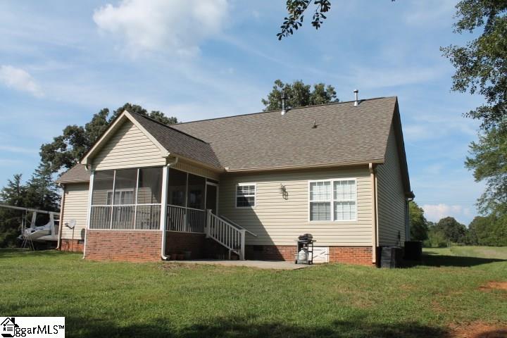 167 Traynham Road Honea Path, SC 29654 - Photo 4 of 34