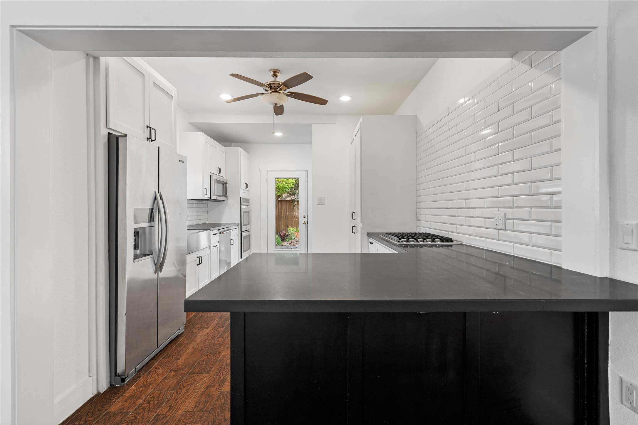 1210 Hawthorne Street Houston, TX 77006 - Photo 12 of 37