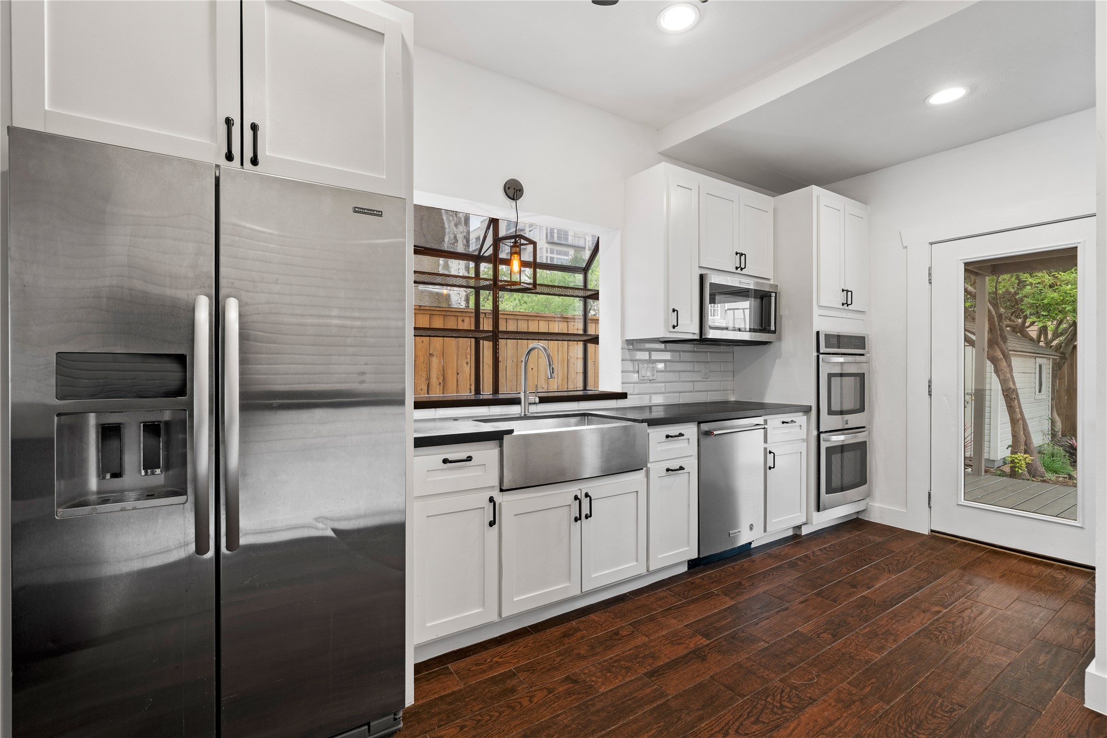 1210 Hawthorne Street Houston, TX 77006 - Photo 16 of 37