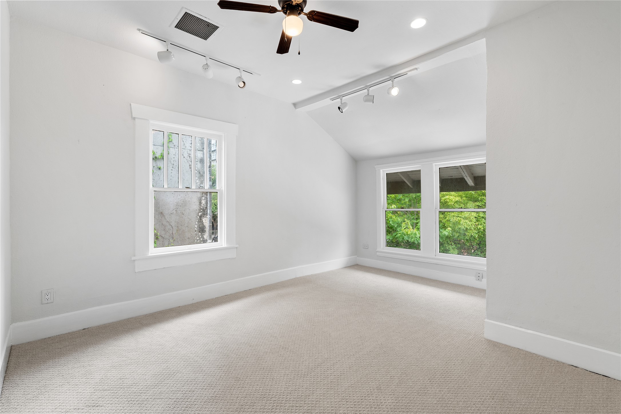 1210 Hawthorne Street Houston, TX 77006 - Photo 25 of 37