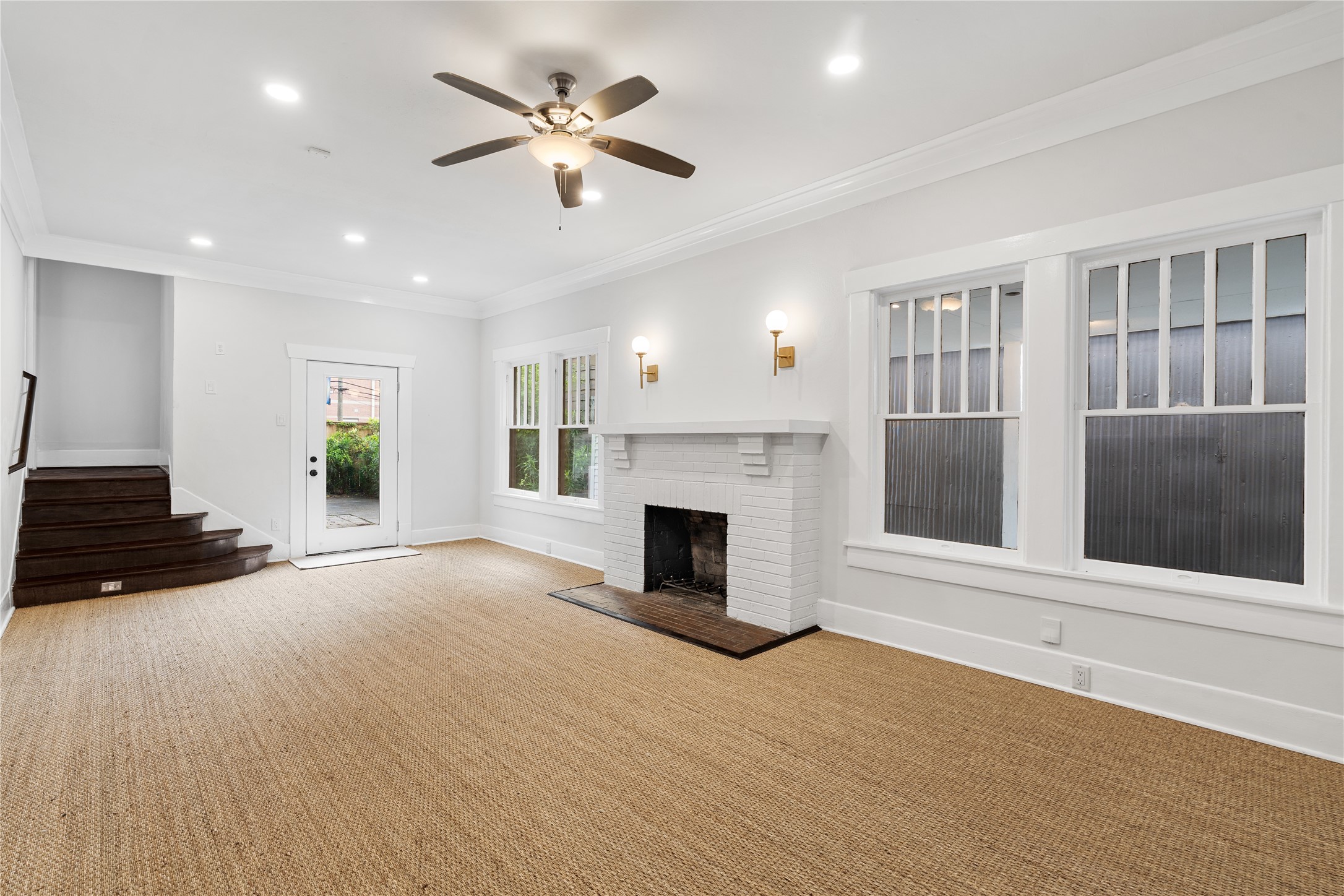 1210 Hawthorne Street Houston, TX 77006 - Photo 7 of 37