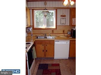 390 Nimitz Road Dover, DE 19901 - Photo 7 of 12 Kitchen