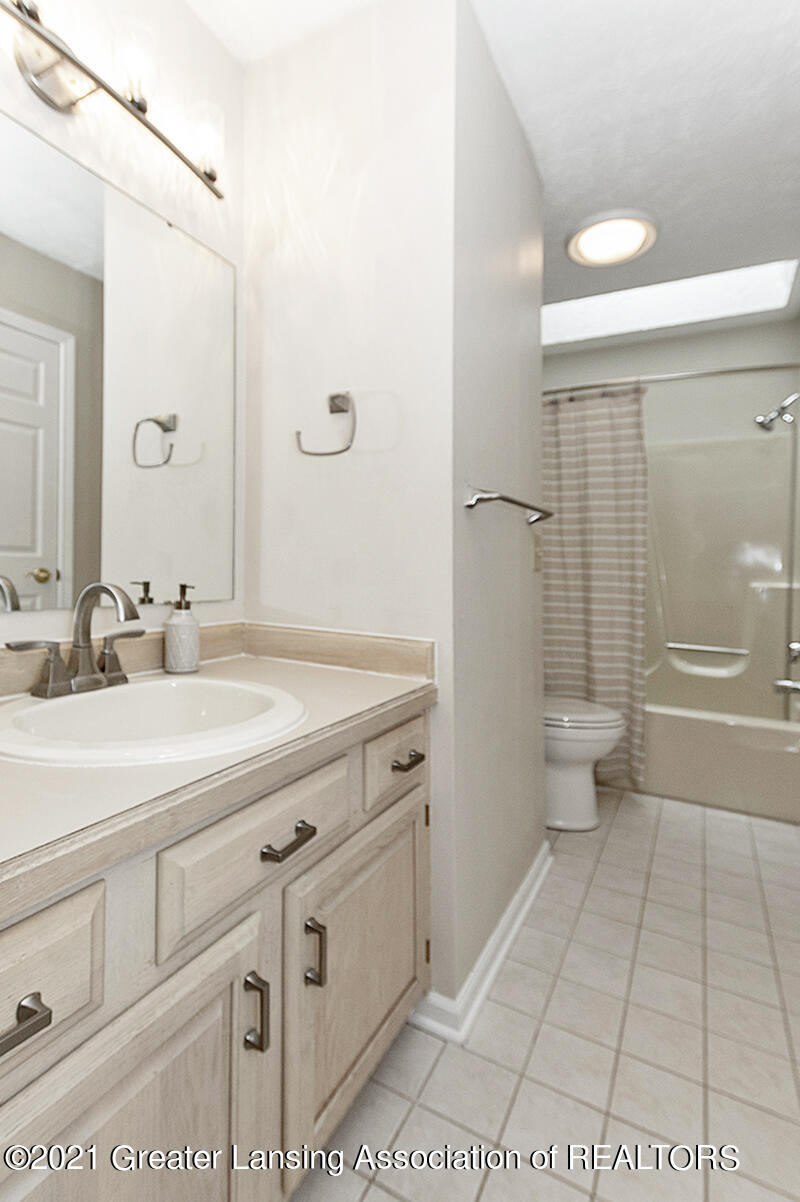 2529 Dustin Road Okemos, MI 48864 - Photo 31 of 43 30