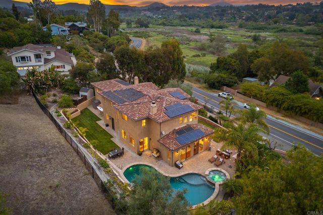 $2,999,996 | 4149 Manchester Avenue, Encinitas, CA 92024