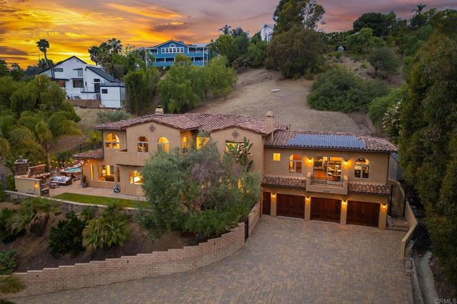 $2,999,996 | 4149 Manchester Avenue, Encinitas, CA 92024