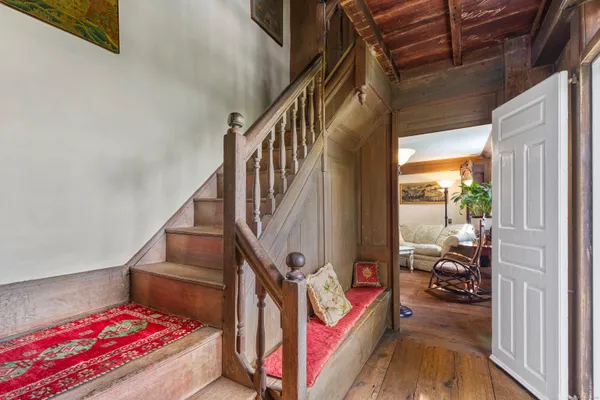 a view of an entryway