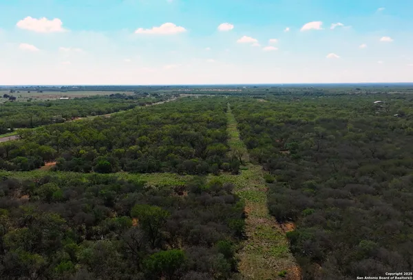 $95,000 | 125 Cr 2644 Moore Tx 78057, Devine, TX 78016