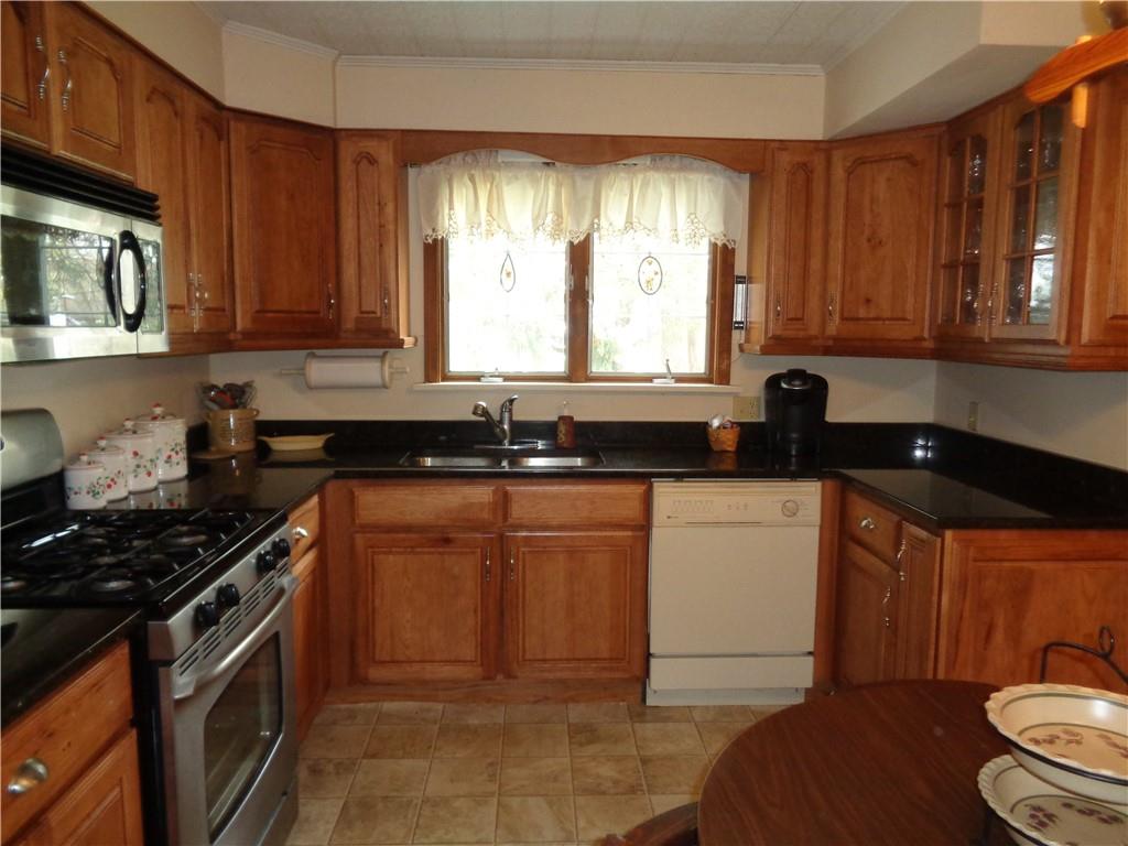 4872 East Lake Road Jamestown, PA 16134 - Photo 6 of 25