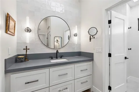 $2,495,000 | 659 Vista Bonita, Newport Beach, CA 92660