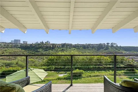 $2,495,000 | 659 Vista Bonita, Newport Beach, CA 92660