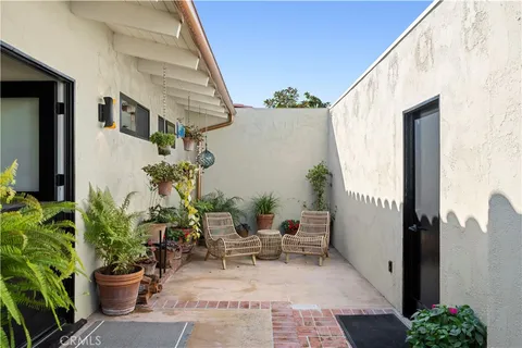 $2,495,000 | 659 Vista Bonita, Newport Beach, CA 92660