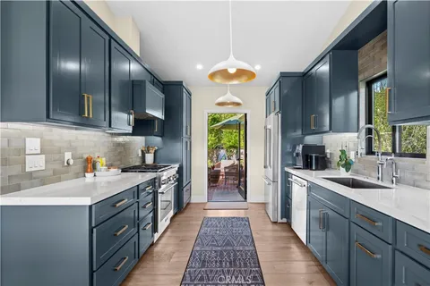 $2,495,000 | 659 Vista Bonita, Newport Beach, CA 92660