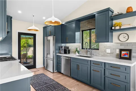 $2,495,000 | 659 Vista Bonita, Newport Beach, CA 92660