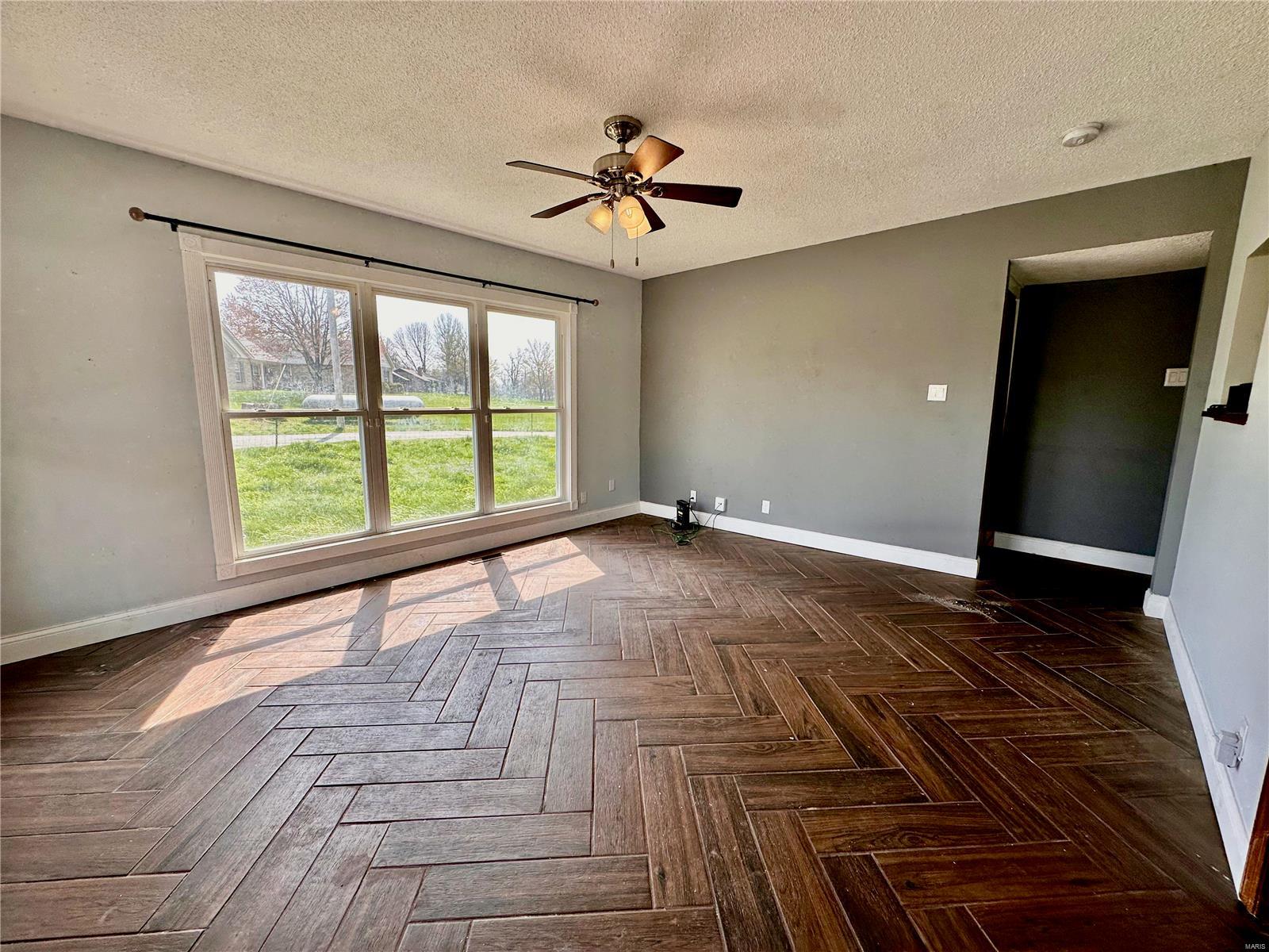 3433 Douglas Road Florissant, MO 63034 - Photo 14 of 45 Gallery Image 14