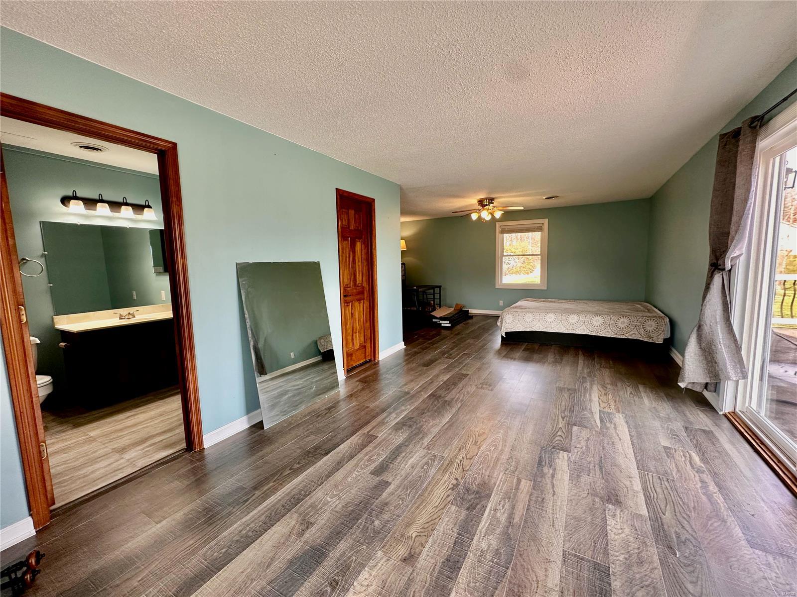 3433 Douglas Road Florissant, MO 63034 - Photo 20 of 45 Gallery Image 20