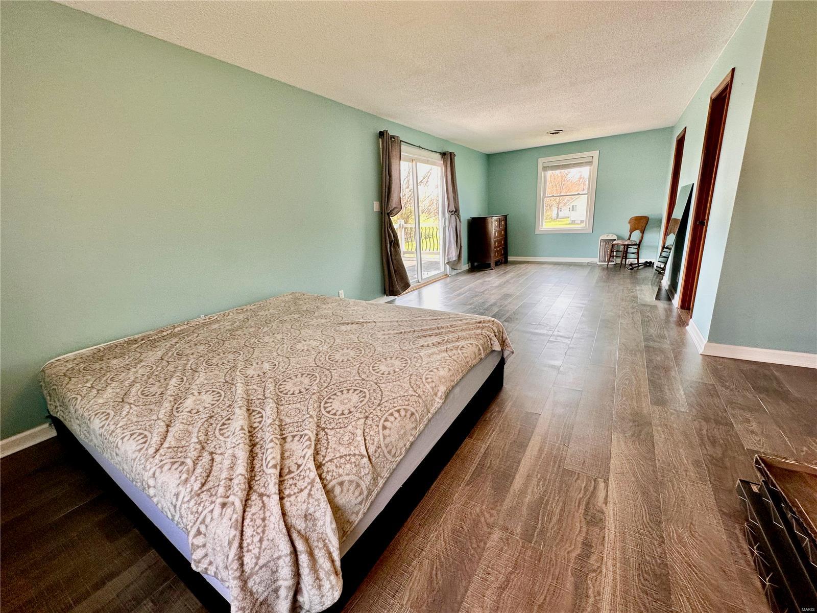3433 Douglas Road Florissant, MO 63034 - Photo 21 of 45 Gallery Image 21