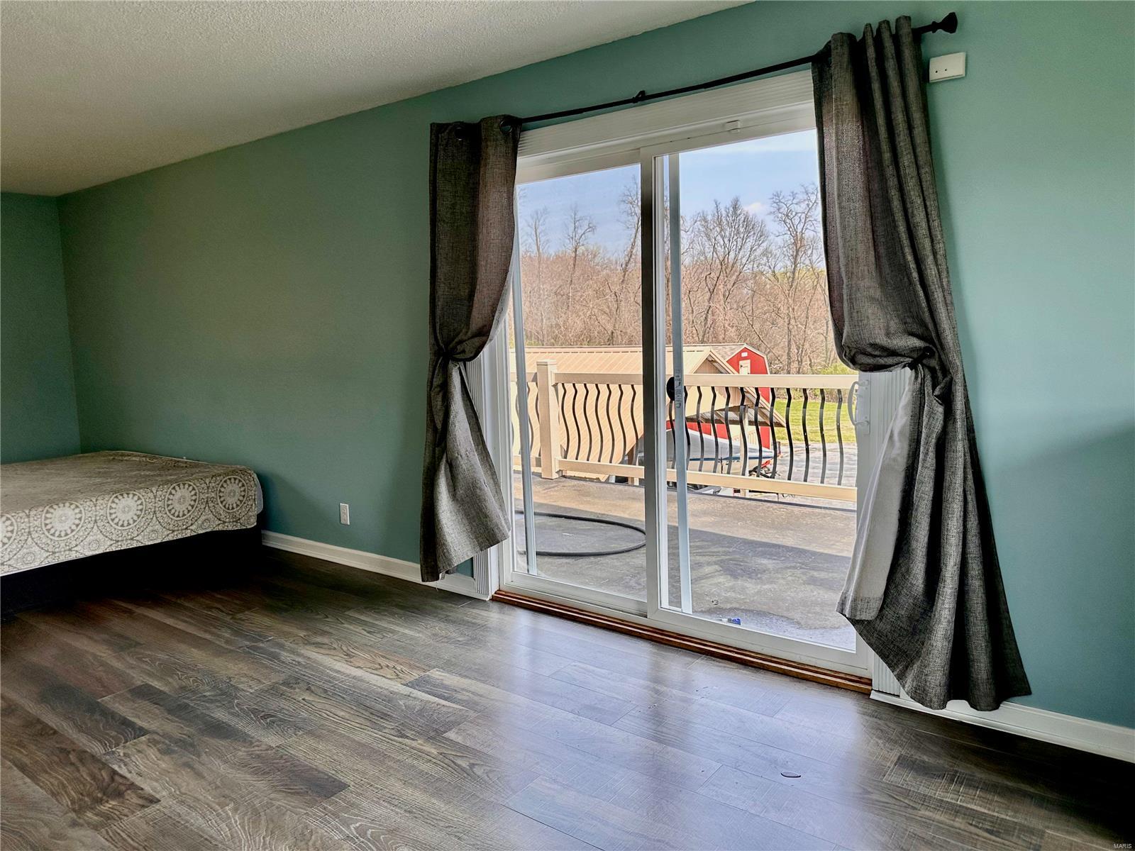 3433 Douglas Road Florissant, MO 63034 - Photo 24 of 45 Gallery Image 24