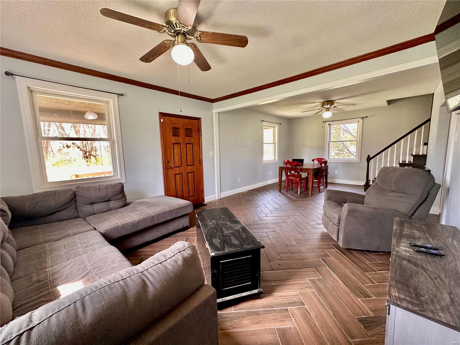3433 Douglas Road Florissant, MO 63034 - Photo 4 of 45 Gallery Image 4