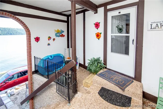 $189,000 | 267 Osage Heritage Circle, Unit 2B, Linn Creek, MO 65052