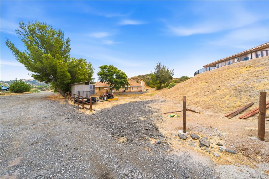 13675 Davenport Road Agua Dulce, CA 91390 - Photo 51 of 51 separate space with shed / possible horse pen area