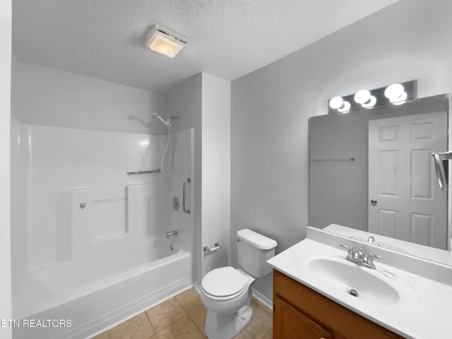 $273,000 | 553 Ravenwood Drive, Maryville, TN 37801