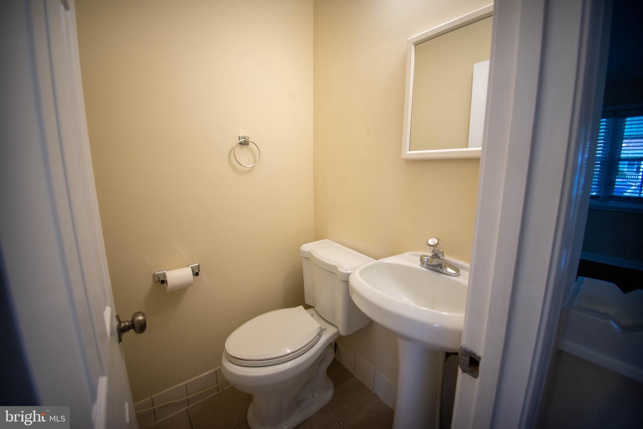 7471 Rabon Avenue Baltimore, MD 21222 - Photo 10 of 35