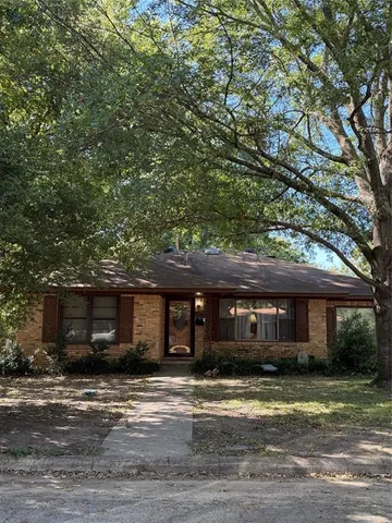 $229,000 | 509 North Chestnut Street, Gainesville, TX 76240