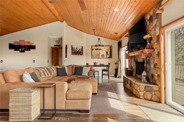 $995,000 | 806 Brentwood Drive, Lake Arrowhead, CA 92352