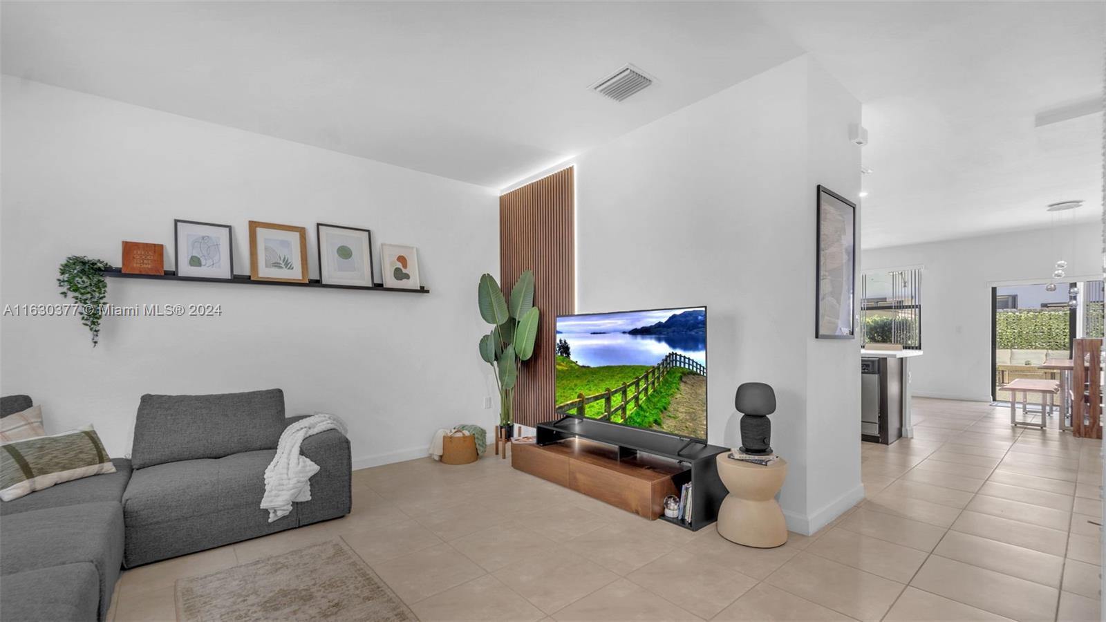 11529 Southwest 250th Street Homestead, FL 33032 - Photo 8 of 48 Gallery Image 8