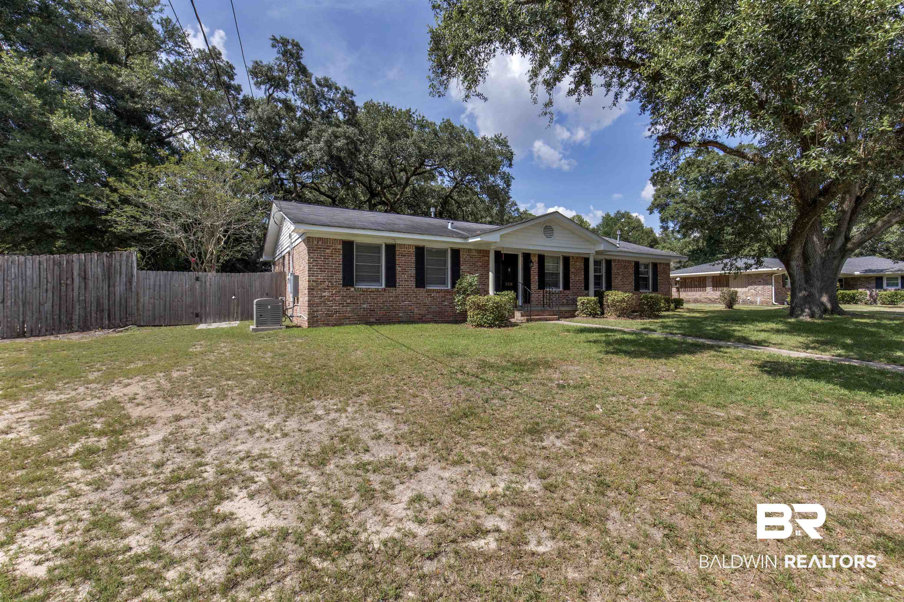 5114 Geoffrey Drive Mobile, AL 36693 - Photo 2 of 22