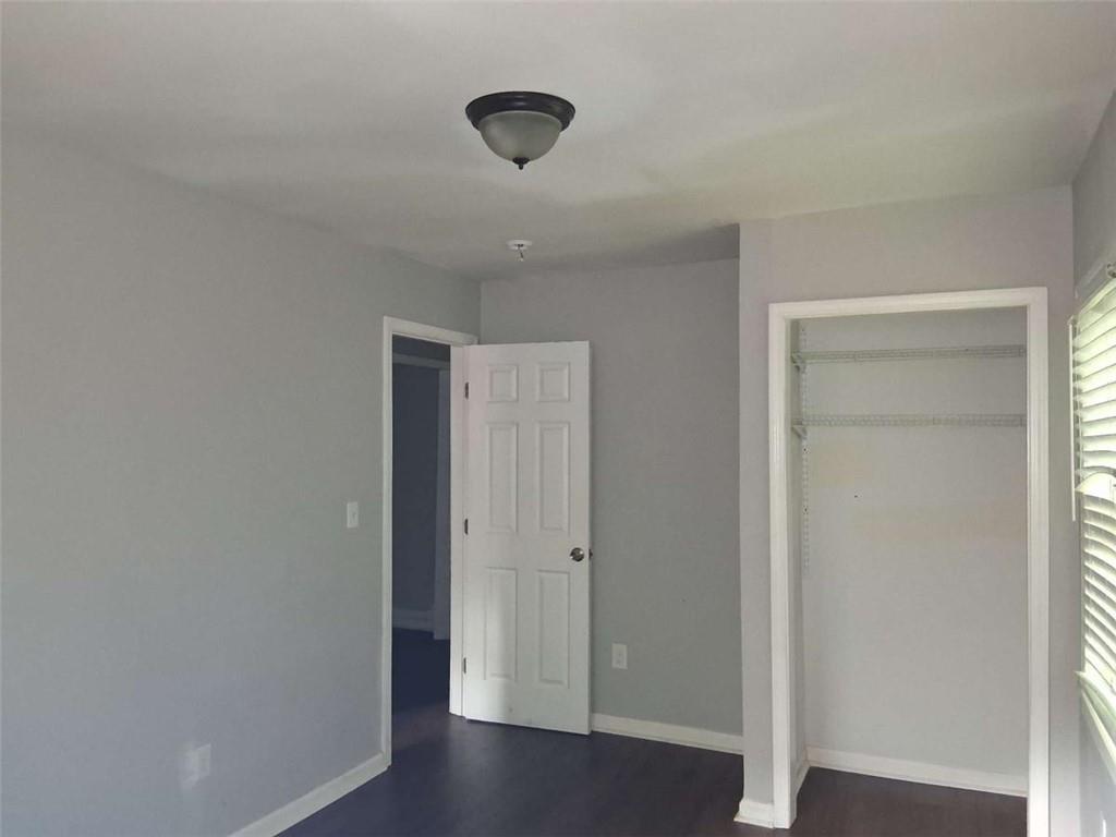 1032 Valley View Road Southeast Atlanta, GA 30315 - Photo 12 of 25