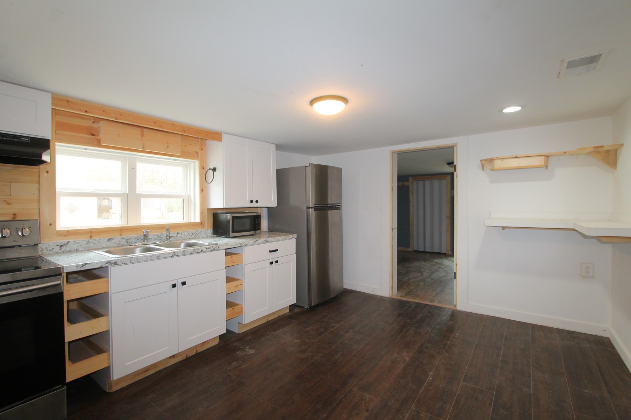 8338 Sandy Hook Road Mount Pleasant, TN 38474 - Photo 8 of 16 Gallery Image 8