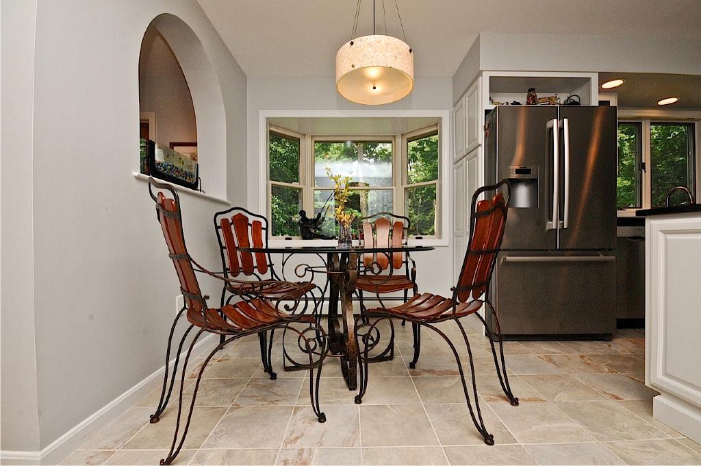 44 Tide Mill Road Portland, ME 04102 - Photo 8 of 30 Breakfast nook
