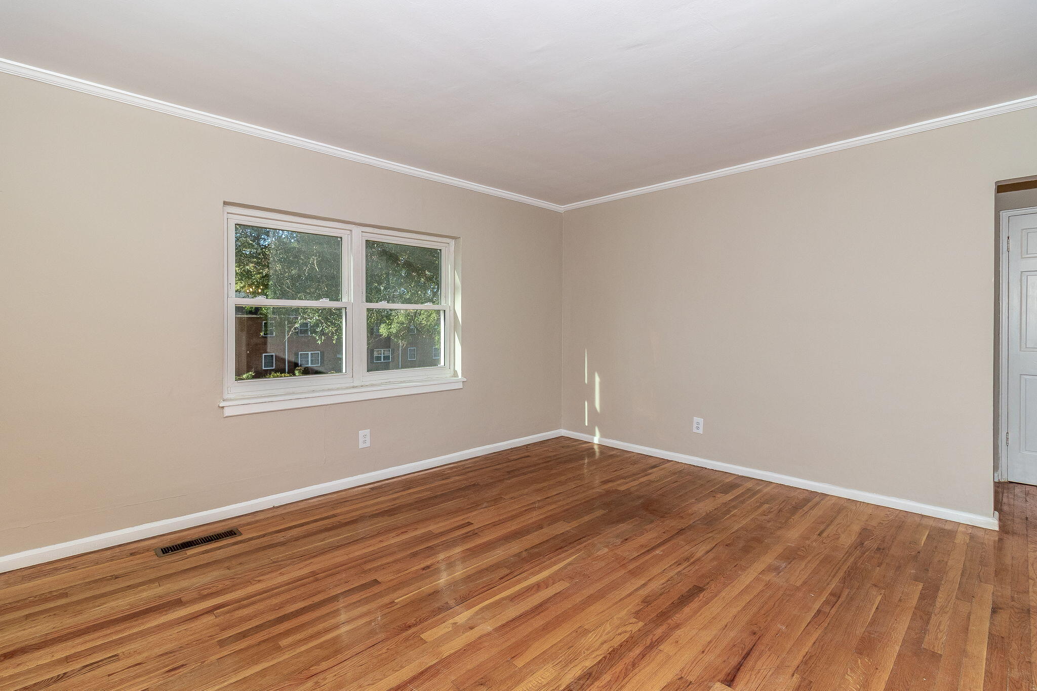 501 Milledge Road, Unit 9A Augusta, GA 30904 - Photo 3 of 28 8-web-or-mls-501 MILLEDGE RD 9A ©-4407