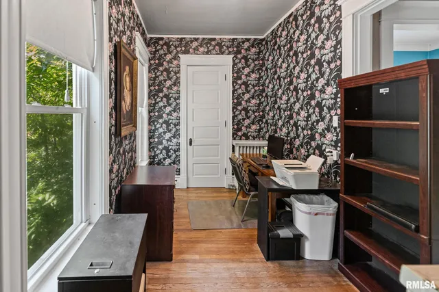 $230,000 | 404 West Broadway, Centralia, IL 62801