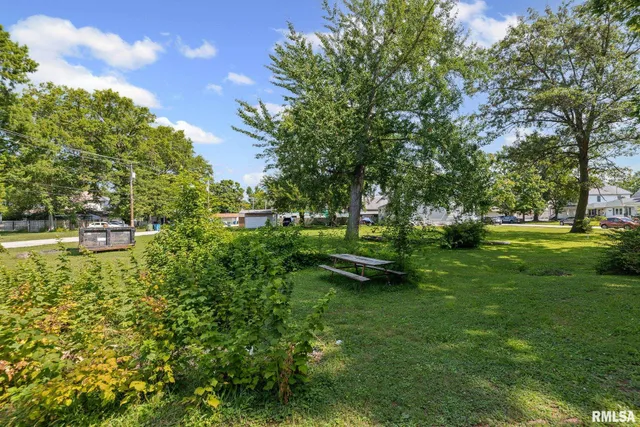 $230,000 | 404 West Broadway, Centralia, IL 62801