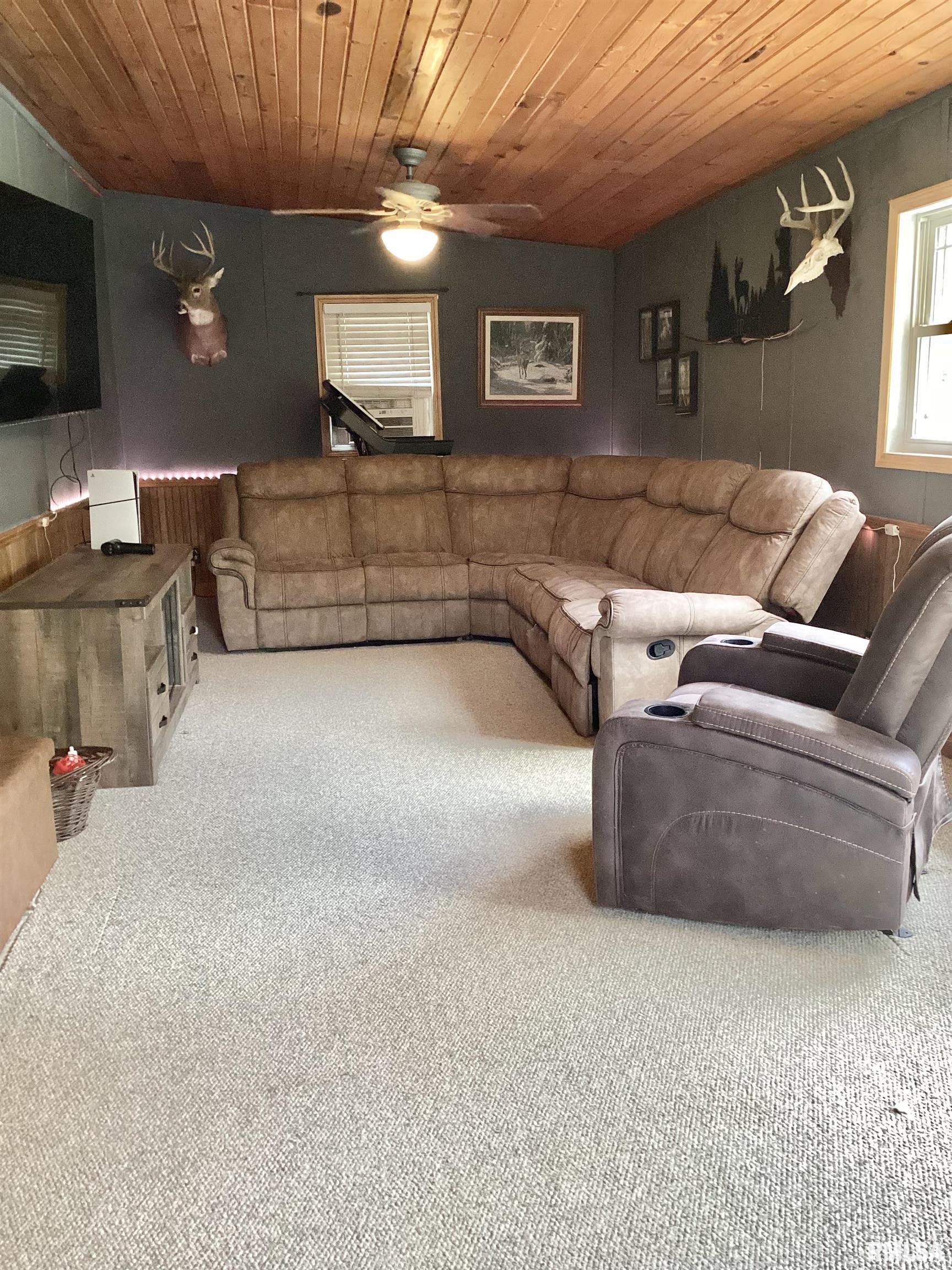 25382 Wolf Road Canton, IL 61520 - Photo 22 of 55