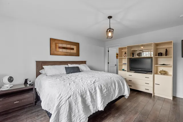 $274,900 | 933 Spring Court, Newburg, WI 53095