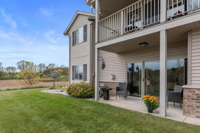 $274,900 | 933 Spring Court, Newburg, WI 53095