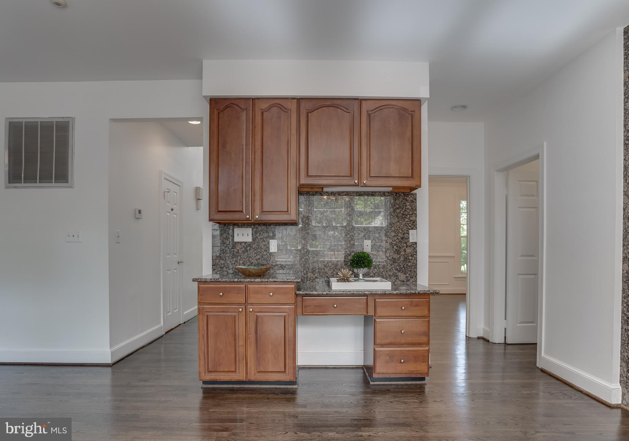 3603 Hummer Road Annandale, VA 22003 - Photo 14 of 50 Gallery Image 14