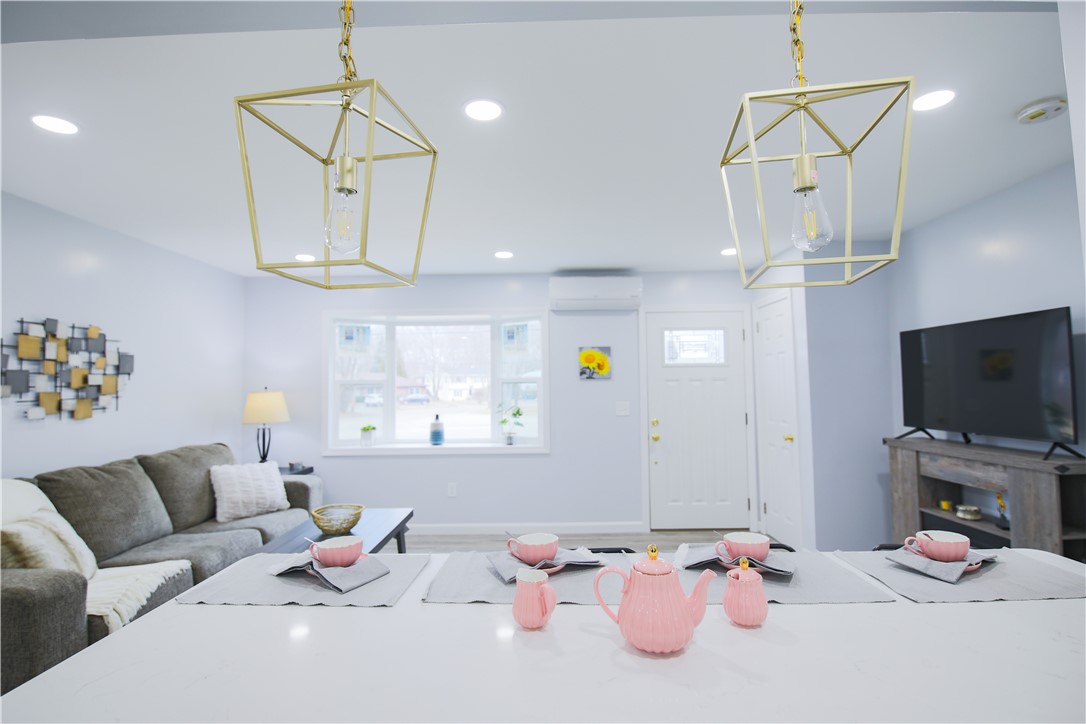 1 Douglas Circle Smithfield, RI 02828 - Photo 2 of 28