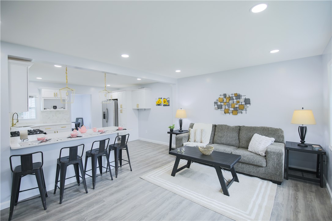 1 Douglas Circle Smithfield, RI 02828 - Photo 7 of 28