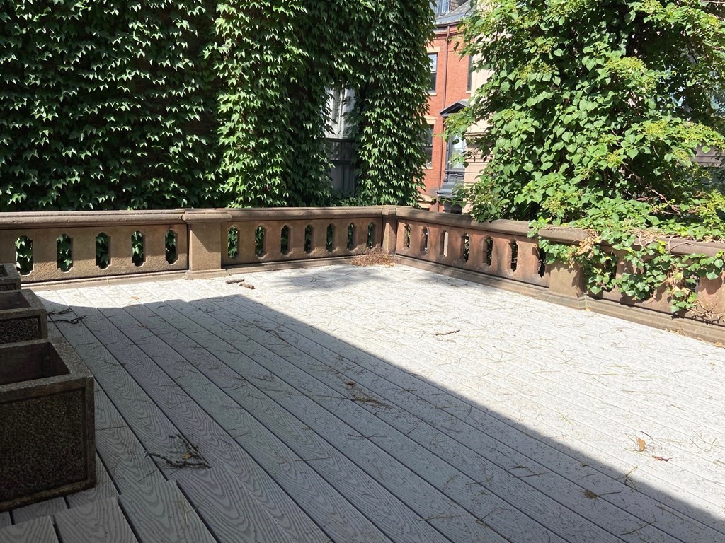 57 Hancock Street Boston, MA 02114 - Photo 10 of 11