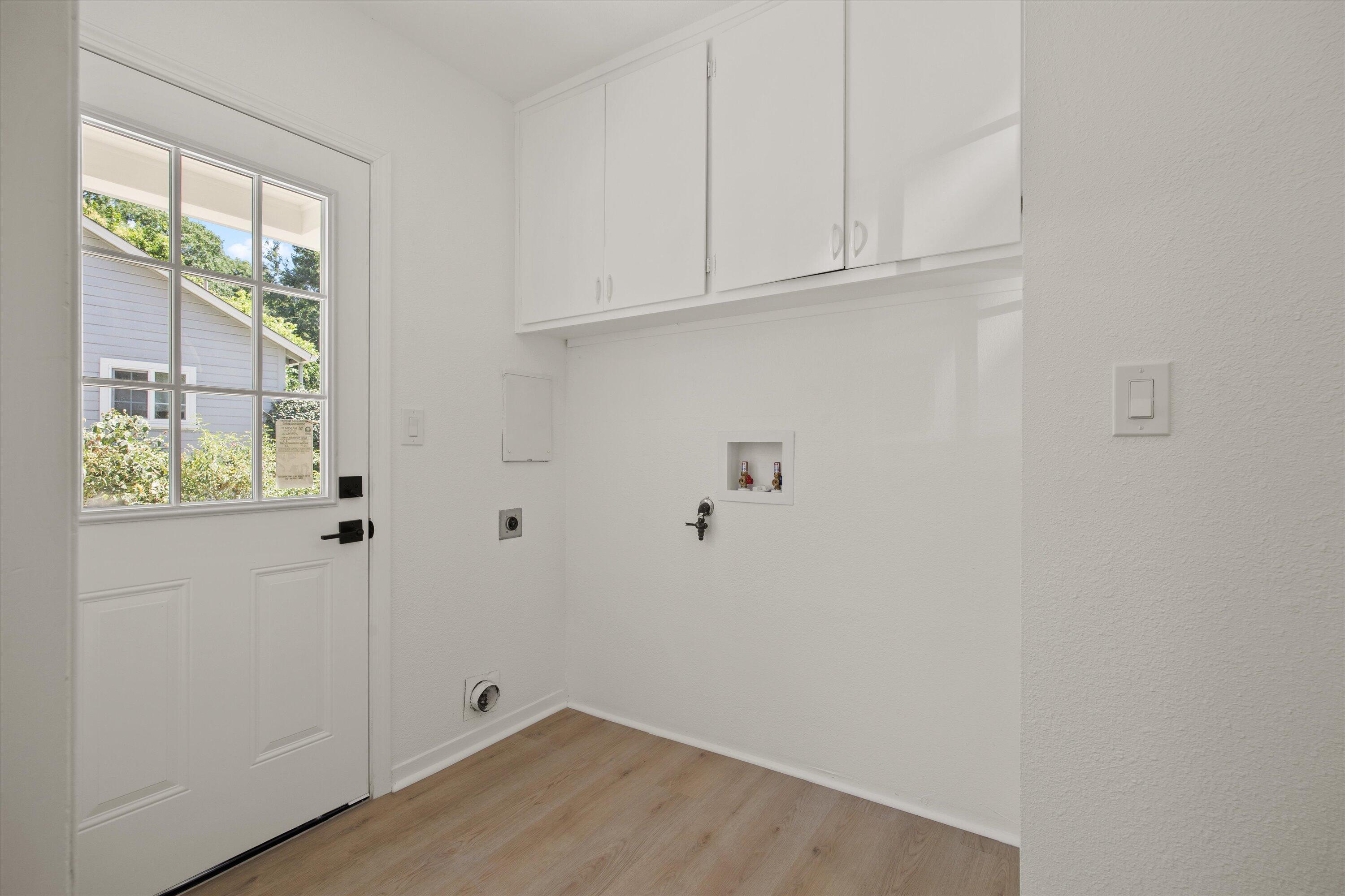 1709 Arcadian Avenue Chico, CA 95926 - Photo 25 of 33 a view of small space with wooden floor