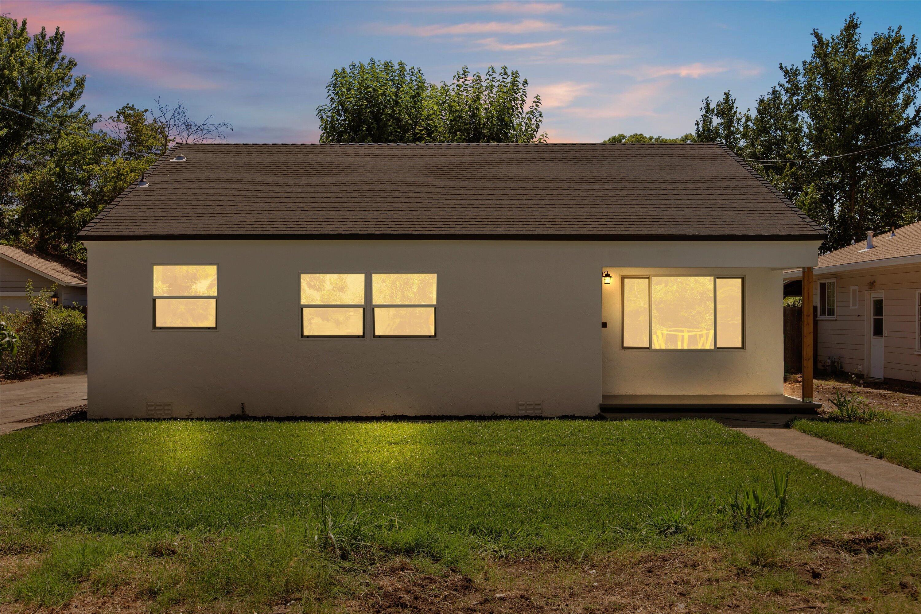 1709 Arcadian Avenue Chico, CA 95926 - Photo 3 of 33 a view of a backyard