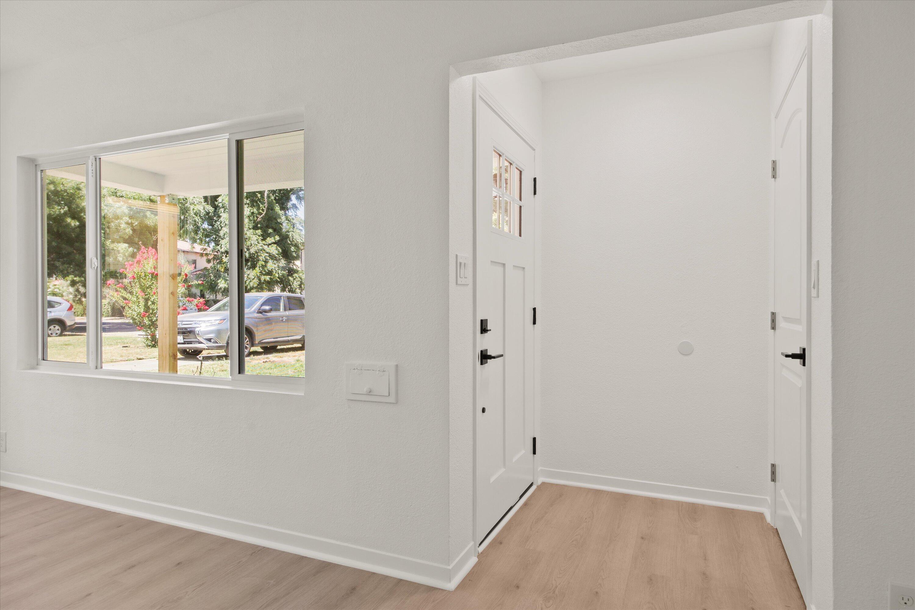 1709 Arcadian Avenue Chico, CA 95926 - Photo 9 of 33 an empty room with windows