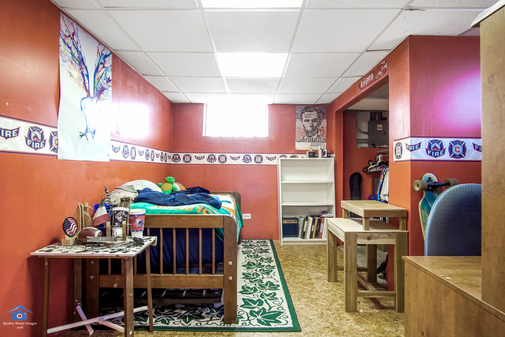 18450 Homewood Avenue Homewood, IL 60430 - Photo 13 of 20 a view of a dining room with furniture window and outside view