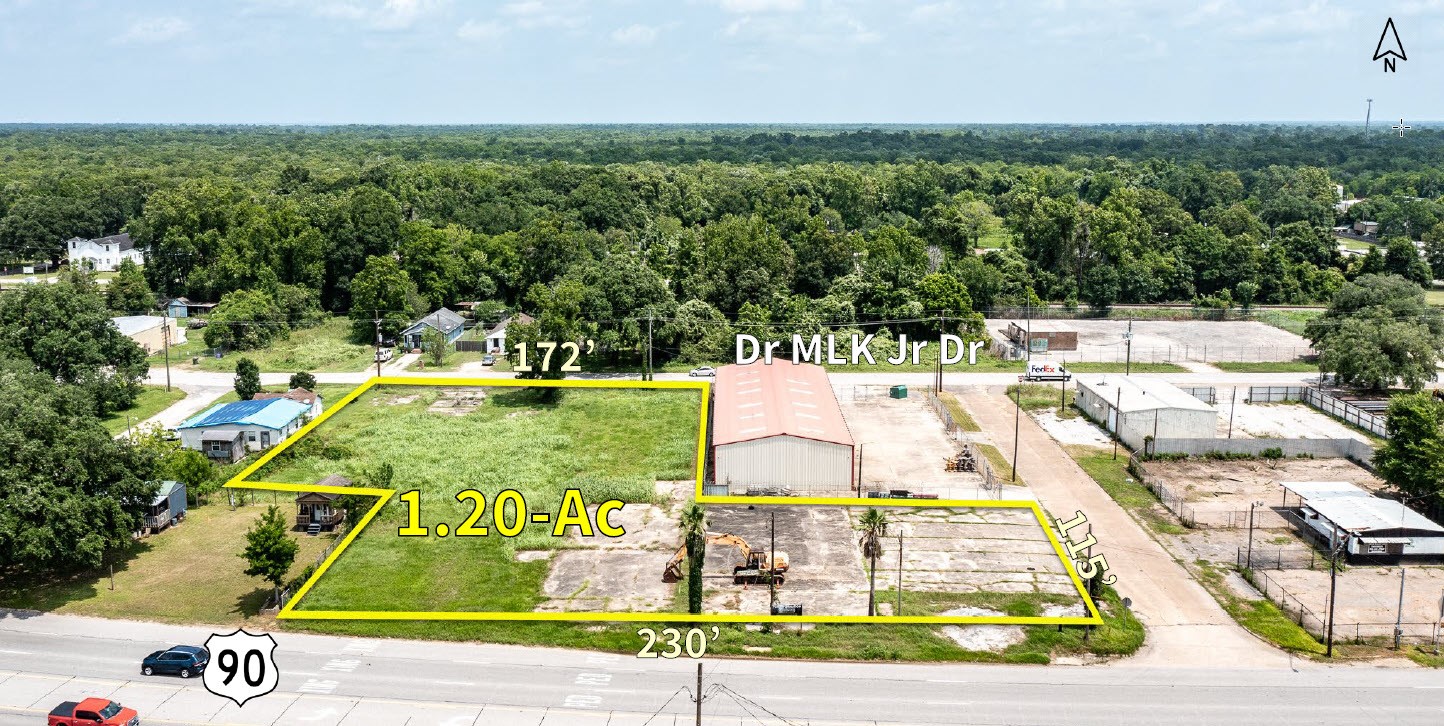 915 US 90 Liberty, TX 77575 - Photo 2 of 9